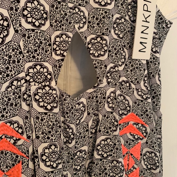 🦩 MINK PINK ROMPER - Picture 3 of 7